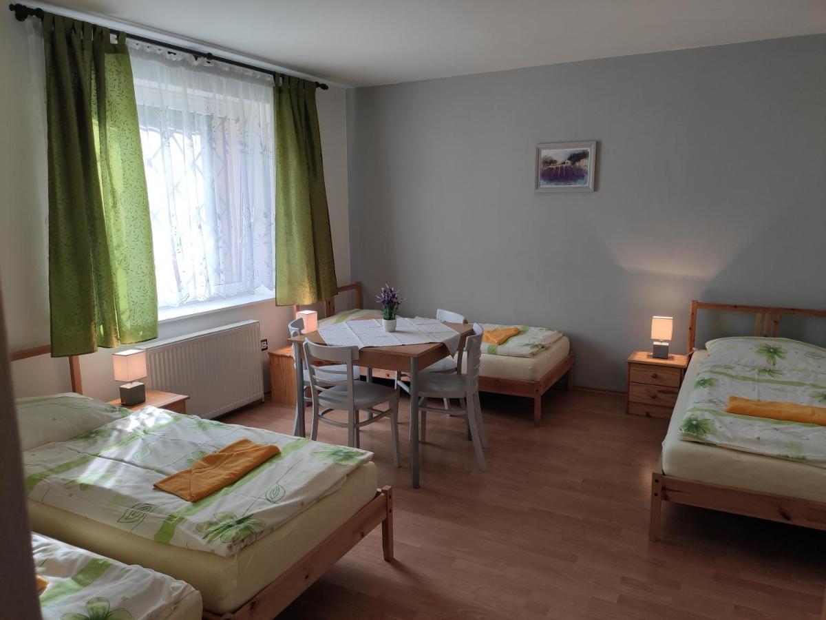 Ubytovanie Na Frantsachte Banska Stiavnica Luaran gambar