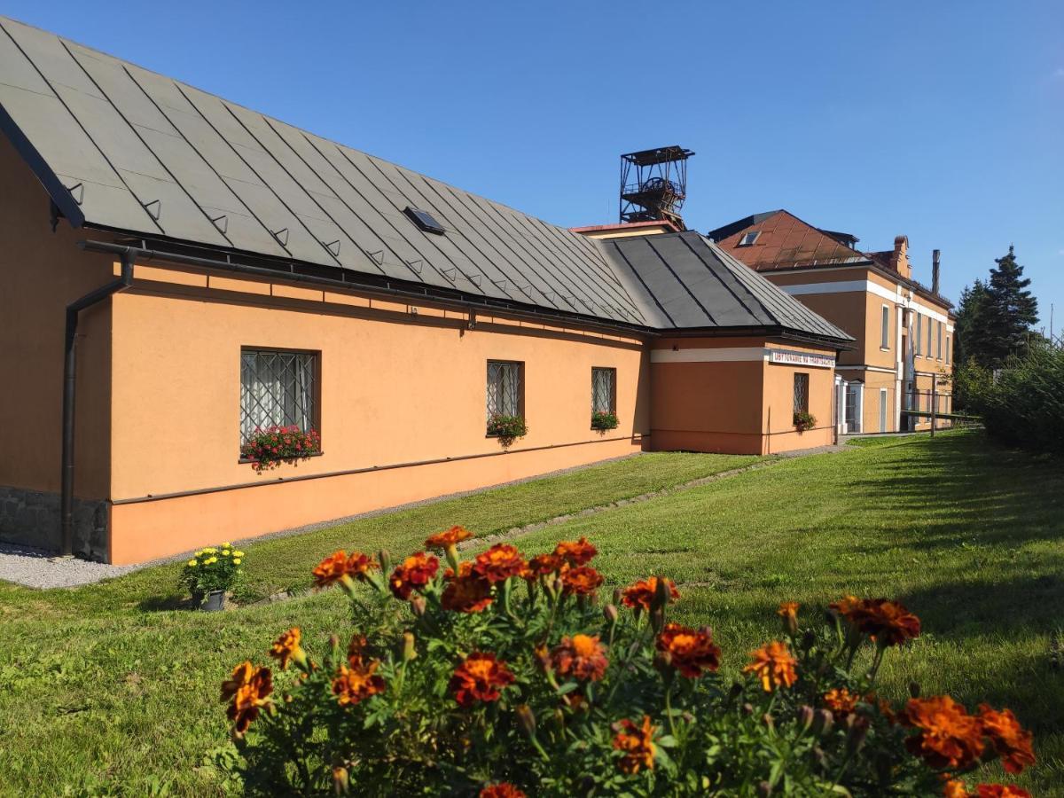 Ubytovanie Na Frantsachte Banska Stiavnica Luaran gambar