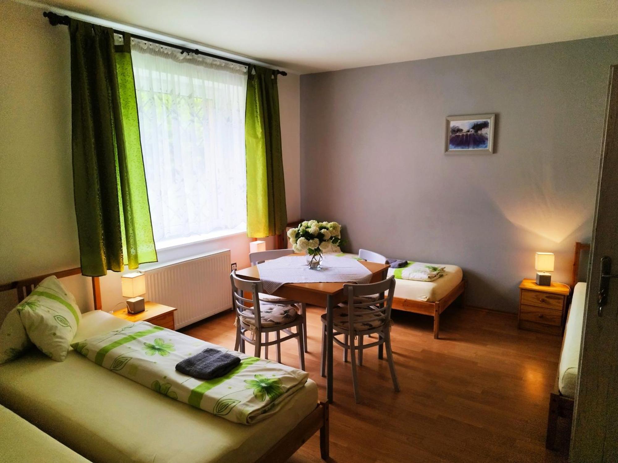 Ubytovanie Na Frantsachte Banska Stiavnica Luaran gambar